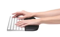 Kensington ErgoSoft™ Wrist Rest For Slim, Compact Keyboards 10 Kensington ErgoSoft™ Wrist Rest For Slim, Compact Keyboards -Office Supply Store k52801eu 02